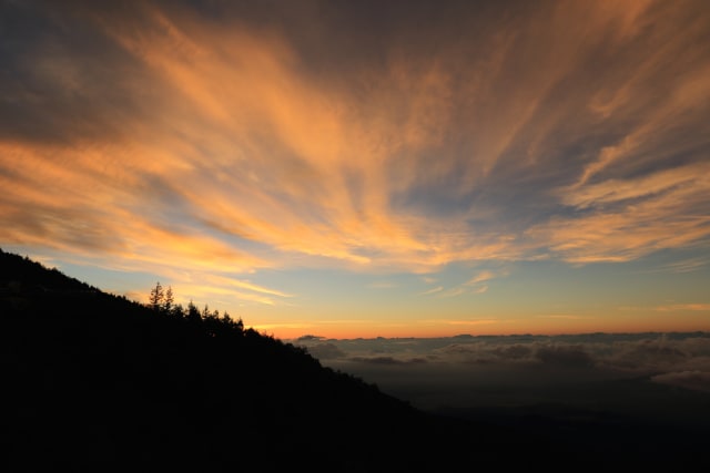 Matahari terbit (Foto: kazuend)