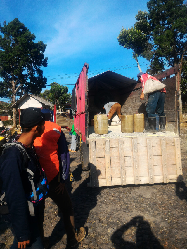 Truk pengangkut belerang. (Foto: Naufal Abdurrasyid/kumparan)