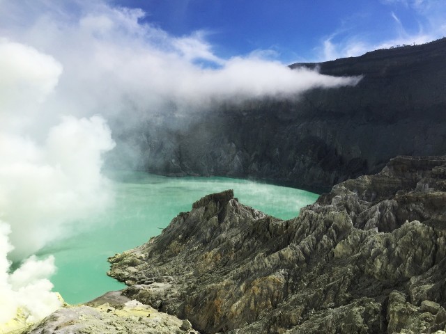 Penampakan Kawah Ijen. (Foto: Juanjogo/Pixabay)