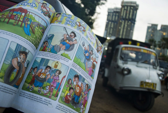 Buku bacaan dari bemo Sutisno (Foto: Novrian Arbi/Antara)