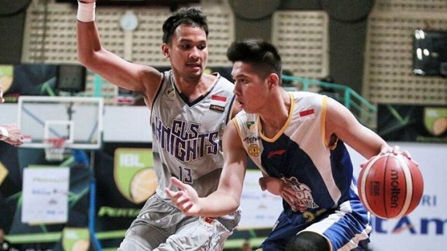 Satria Muda menghadapi CLS Knights. (Foto: Instagram/Satria Muda Pertamina)