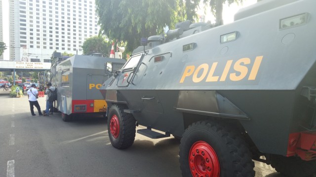 Beberapa kendaraan polisi. (Foto: Aldis Tannos/kumparan)