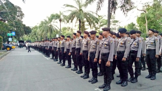 Apel pagi sebelum pengamanan sidang Ahok. (Foto: Aprilandika Hendra/kumparan)