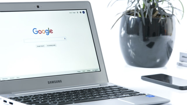 Laptop berbasis Chrome OS buatan Samsung. (Foto: WDNet Studio via Pixabay)