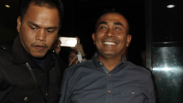Mantan Bupati Buton Samsu Umar (kanan) Foto: Mahesvari/Antara