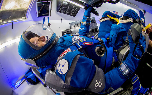 Astronaut dari NASA dengan kostum terbaru. (Foto: Situs Boeing)