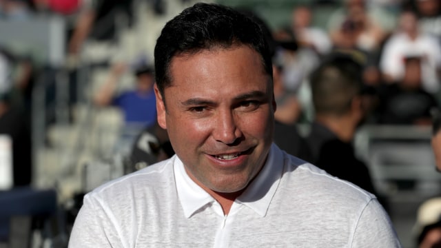 Oscar De La Hoya berulah lagi. (Foto: Sean M. Haffey/Getty Images)