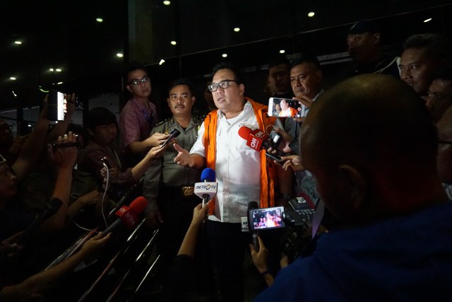 Tsunami 'Kebejatan' Penegakan Hukum (7623)