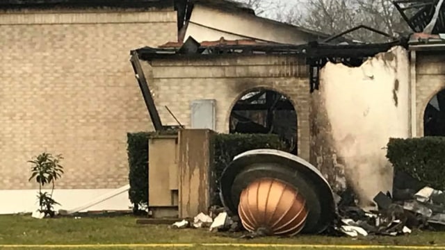 Kondisi masjid yang hancur terbakar. (Foto: Victoria Islamic Center/Facebook)