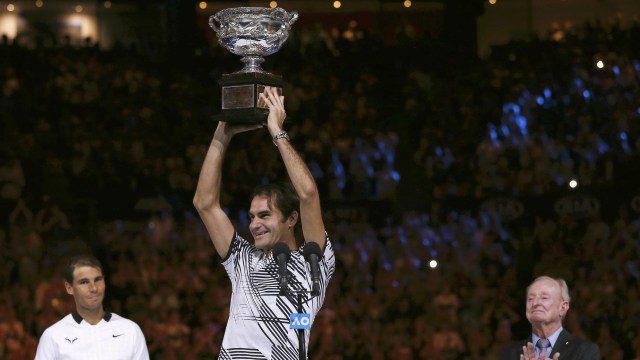 Roger Federer juara Australia Terbuka 2017. (Foto: Issei Kato/Reuters)