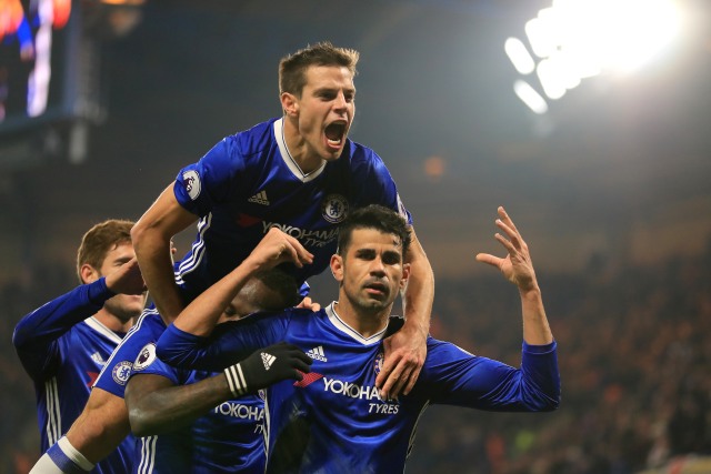 Pemain Chelsea merayakan gol Costa. (Foto: Richard Heathcote/Getty Images)