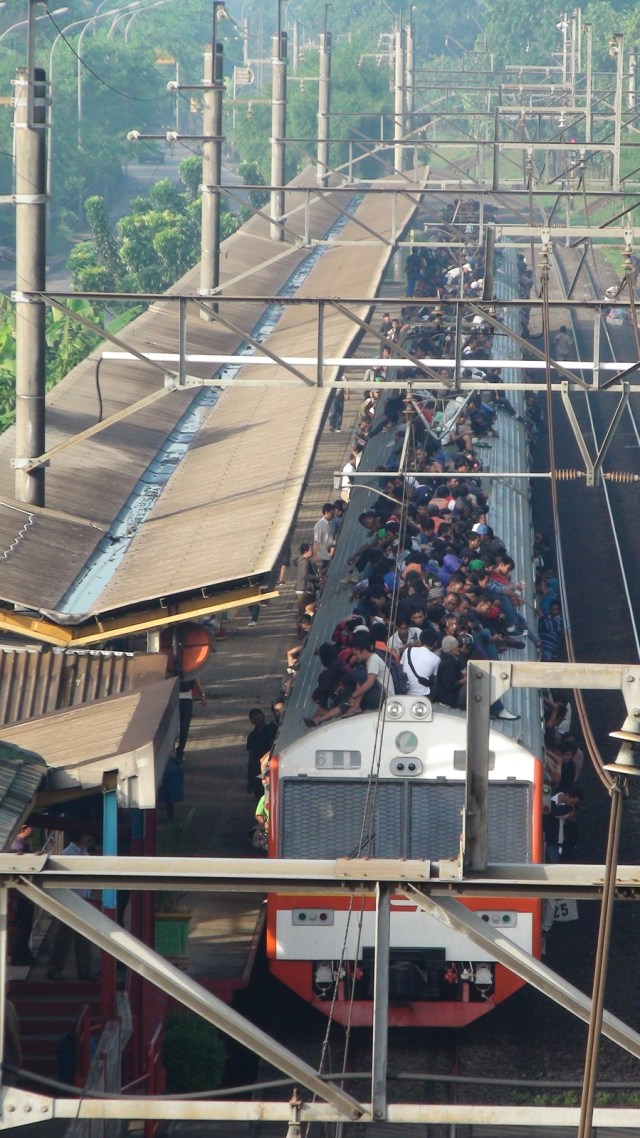 Kaum atapers KRL. (Foto: Dok. PT. KCJ)