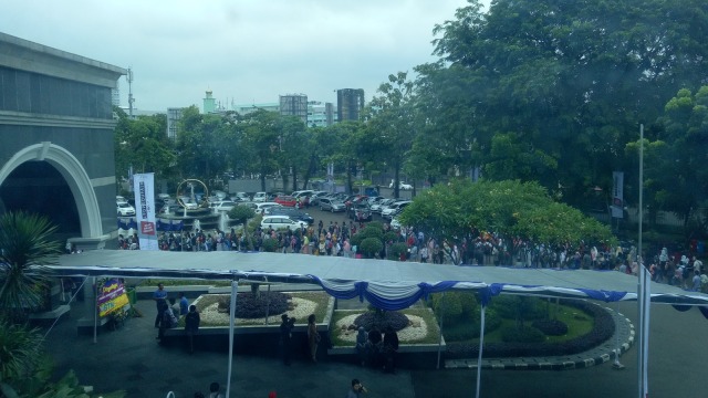 Suasana dil luar gedung LPDP Edufair 2017 (Foto: Anggi Dwiky Darmawan/kumparan)