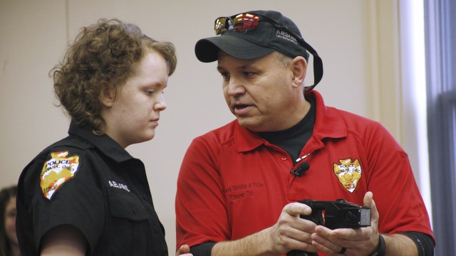 Elkins menderita leukimia terminal (Foto: Alan Miller/The Columbus Dispatch via AP)