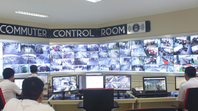 CCTV Commuter Control Room (Foto: Deanda Dewindaru/kumparan)