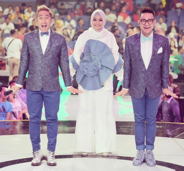 Pembawa acara Dangdut Academy. (Foto: Instagram @rinanose16)