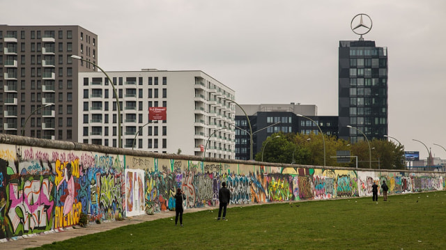 Wajah tembok Berlin masa kini (Foto: Wikimedia Commons)