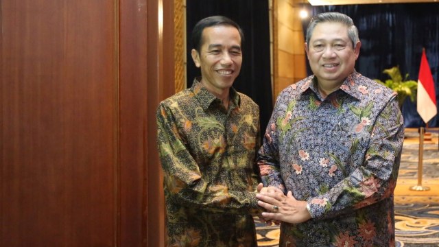 Joko Widodo dan Susilo Bambang Yudhoyono. (Foto: Dok. Facebook Susilo Bambang Yudhoyono)