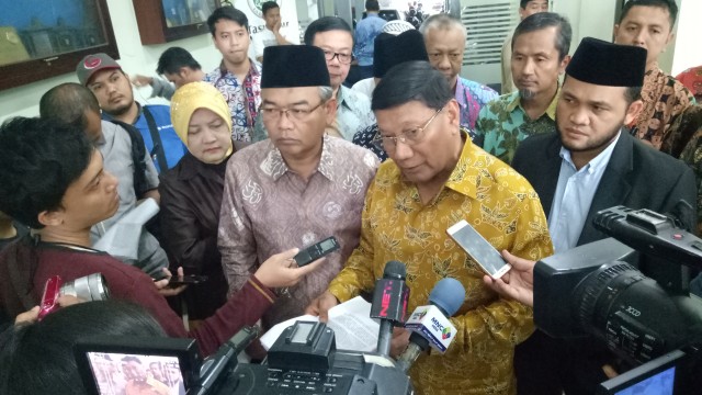 Farouk Muhammad di kantor MUI. (Foto: Aria Pradana/kumparan)