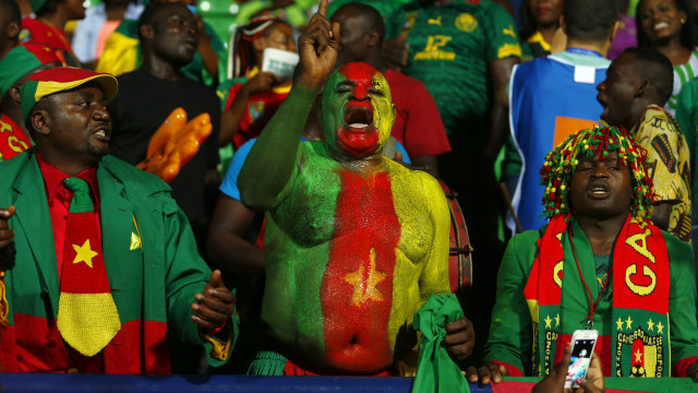 Suporter Kamerun (Foto: Amr Abdallah Dals Livepic/Reuters)