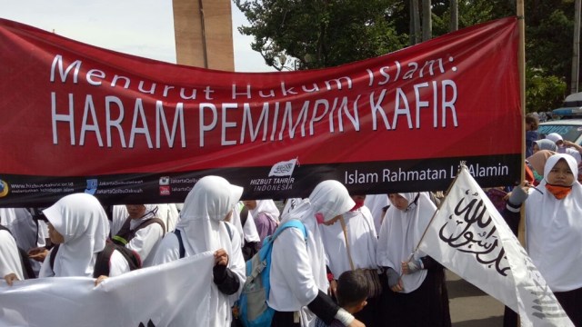 Demo Hizbut Tahrir Indonesia di Car Free Day (Foto: Anggi Dwiky Dermawan/kumparan)