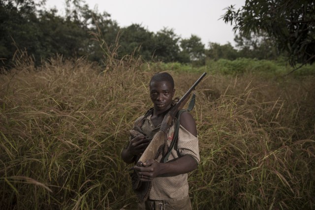 Ilsutrasi salah seorang pemburu di Afrika. Foto: Getty Images