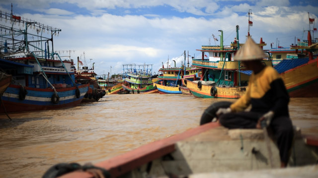 Suasana aktivitas nelayan di Kali Silungonggo. (Foto: Aditia Noviansyah/kumparan)