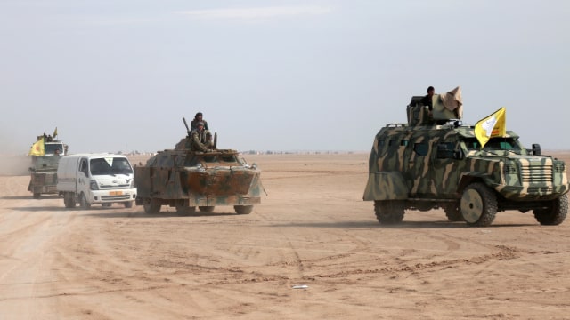 Konvoi kendaraan militer SDF (Foto: Rodi Said/REUTERS)