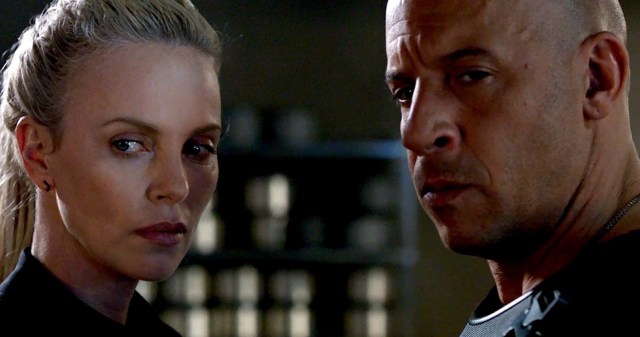 Dua karakter tokoh dalam 'Fast and Furious 8'. (Foto: Universal Pictures)