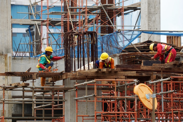 Proyek MRT di kawasan Lebak Bulus. (Foto: Aditia Noviansyah/kumparan)