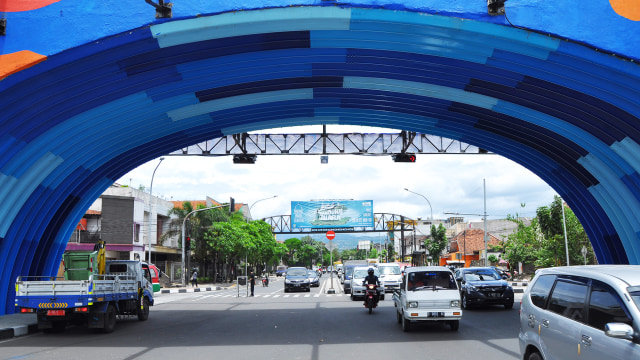 Kolong flyover Antapani. (Foto: Kevin Kurnianto/kumparan)