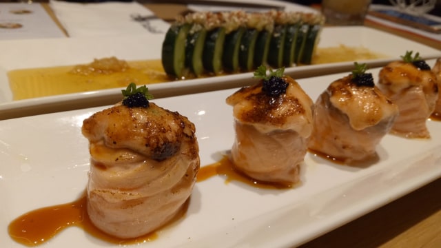 Aburi Salmon Roll (Foto: Stephanie Elia/ kumparan)