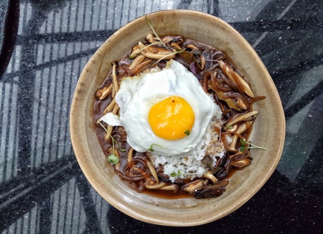 Loco Moco, salah satu menu RCK PPR SCSR (Foto: Stephanie Elia/kumparan)