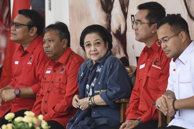 Megawati (tengah), Ketum PDIP. (Foto: Antara/Hafidz Mubarak A)