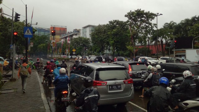Foto Jakarta Yang Basah Pagi Ini Kumparan Com