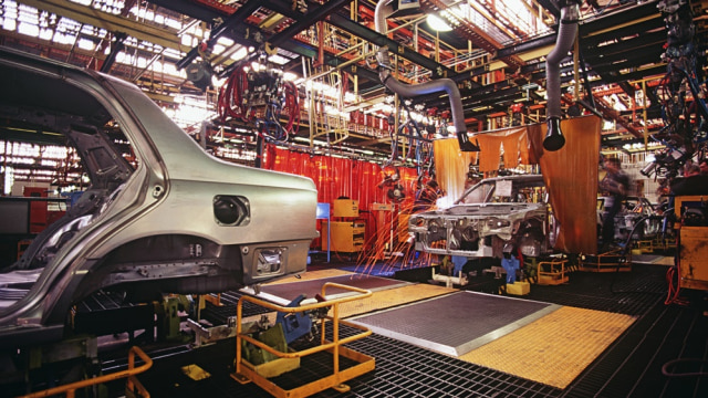 Ilustrasi pabrik otomotif. (Foto: Thinkstock)