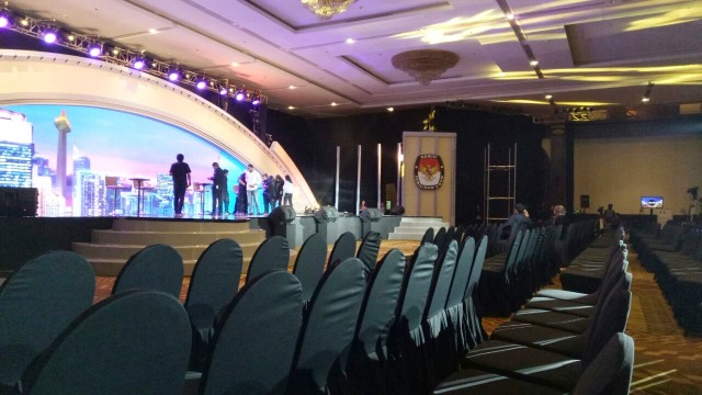 Persiapan jelang debat pilgub DKI Jakarta. (Foto: Amanaturrosyidah/kumparan)