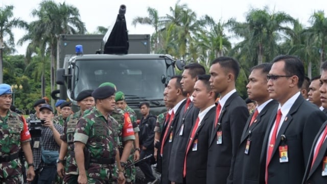 Panglima TNI mengecek Paspampres (Foto: Dok. Paspampres)