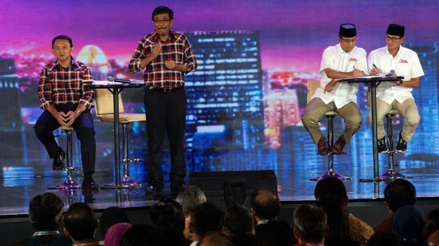 Ahok-Djarot dan Anies-Sandi, debat cagub ke 3. (Foto: Aditia Noviansyah/kumparan)