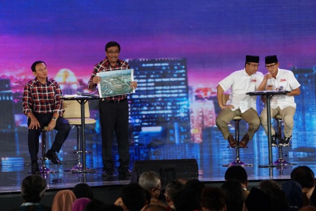 Djarot saat di debat pilgub DKI Jakarta. (Foto: Aditia Noviansyah/kumparan)