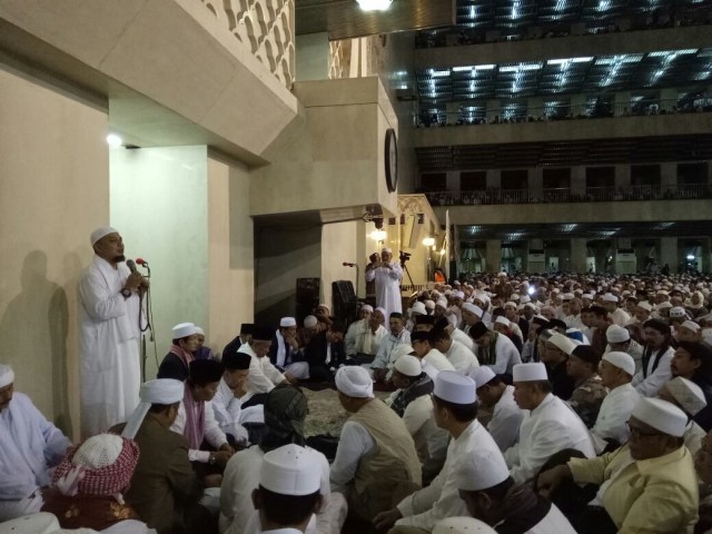 Arifin Ilham hadir di Masjid Istiqlal (Foto: Kevin Kurnianto/kumparan)