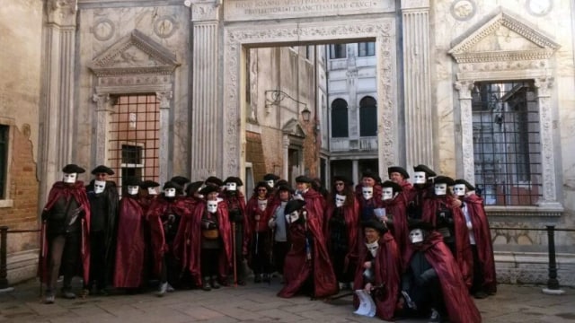 Peserta pencarian harta karun. (Foto: carnevale.venezia.it)