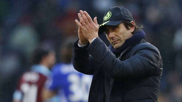 Conte pada laga melawan Burnley. (Foto: Phil Noble/Reuters)