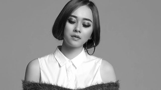 Aura Kasih buka suara soal Glenn (Foto: Instagram @aurakasih)