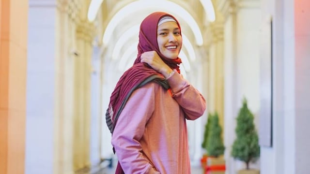 Presenter Ratu Anandita Berhijab (Foto: Instagram @ratu_anandita)