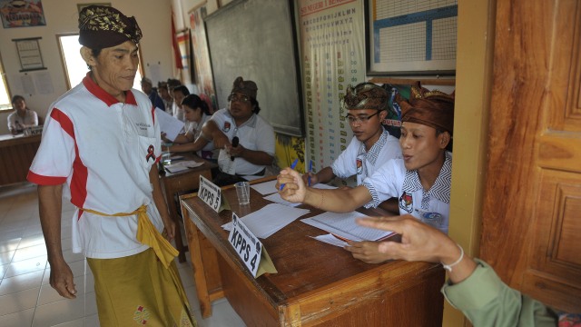 TPS dalam Pilkada Buleleng  (Foto: Nyoman Budhiana/Antara)