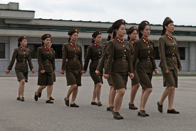 Barisan militer wanita Korea Utara. (Foto: Dok. Wikimedia)