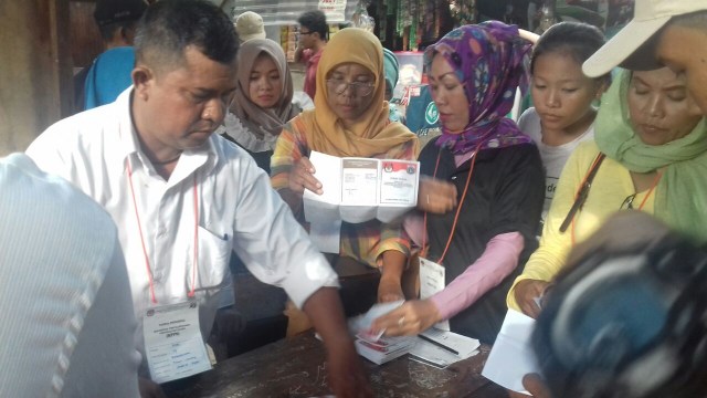 Penghitungan Ulang di TPS 17 Petamburan (Foto: Ainul Qalbi/kumparan)