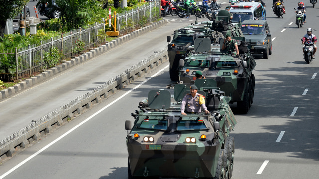 Pengamanan Pilkada di Jakarta (Foto: Widodo Jusuf/Antara Foto)