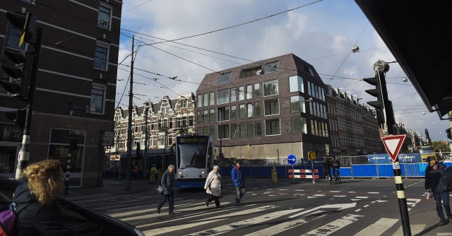 Pejalan kaki di Amsterdam. (Foto: Antara/Zabur Karuru)